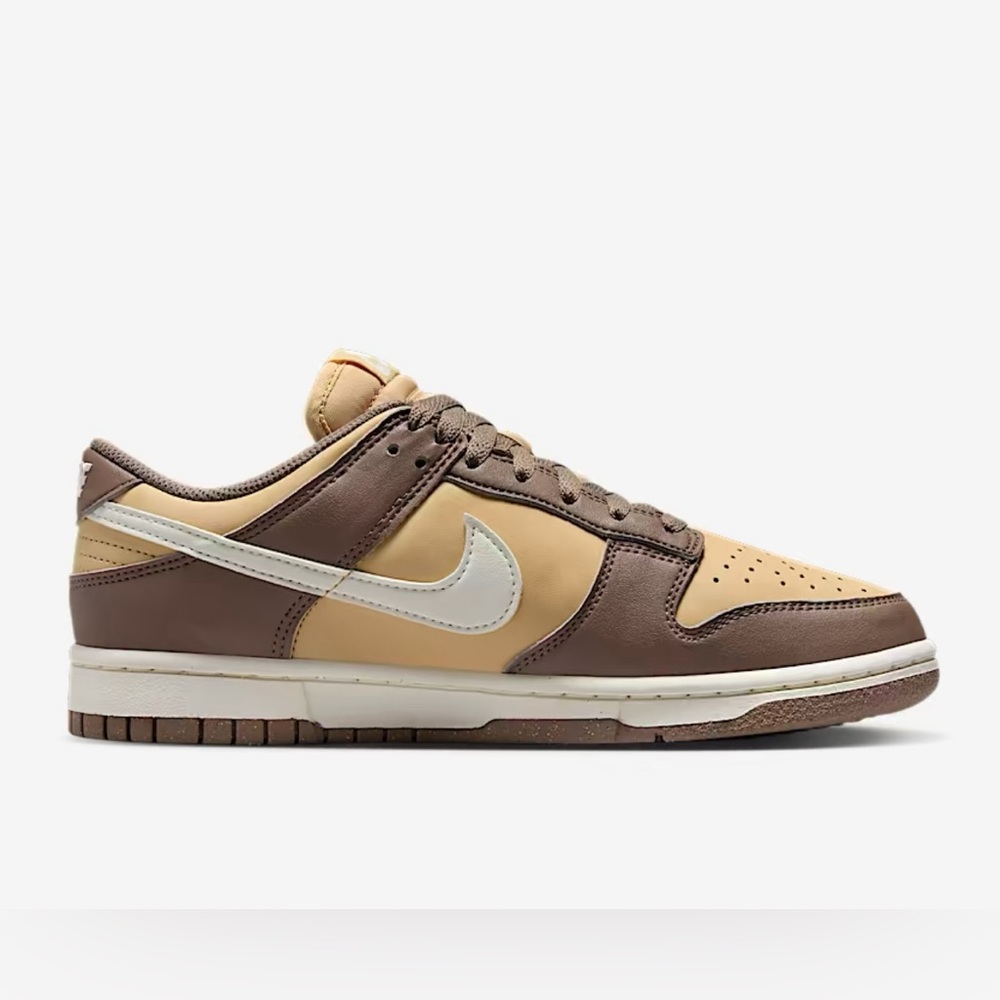 Nike womens dunk tan and brown size 8